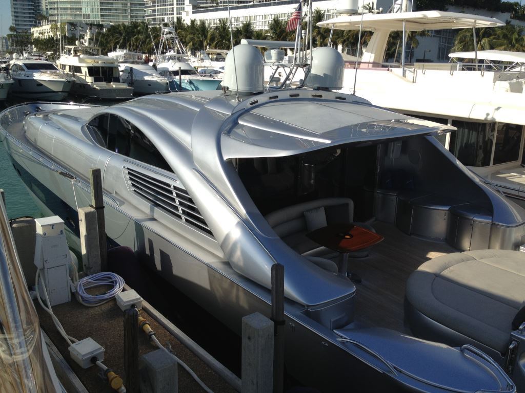 88 ft pershing yacht